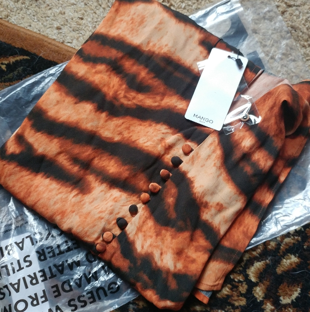Tiger skirt..FIRM - Picture 8 of 11